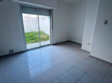 Departamento de 2 ambientes, La Plata · Alquiler de Departamento 1 Dormitorio y Patio, La Plata