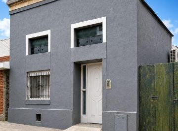 Casa de 4 ambientes, Campana · Casona Antigua a Reciclar