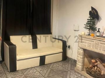 Casa · 330m² · 3 Ambientes · 2 Cocheras · Venta de Casa y 3 Departamentos en San Fernando