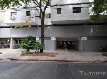 Departamento · 68m² · 4 Ambientes · 1 Cochera · Venta Departamento 4 Ambientes Cochera Cubierta en Floresta