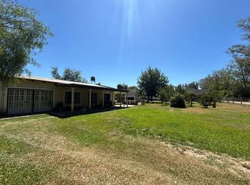 Quinta vacacional · 8983m² · 1 Ambiente · 1 Cochera · Terreno con Casa en Venta