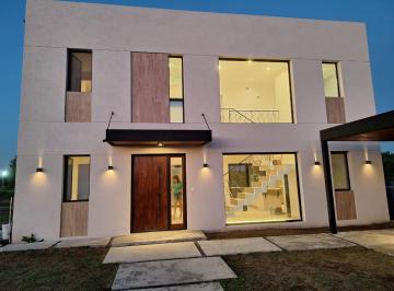 Casa · 184m² · 4 Ambientes · 2 Cocheras · Casa en Venta - 3 Dorm. 3 Baños - Cochera - 1019,15 m² - Escobar