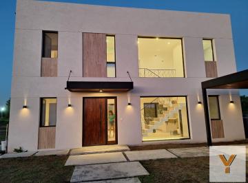 Casa · 184m² · 4 Ambientes · 2 Cocheras · Casa en Venta - 3 Dorm. 3 Baños - Cochera - 1019,15 m² - Escobar