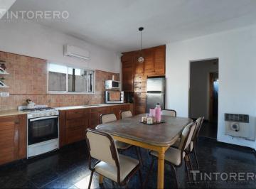 Casa · 85m² · 4 Ambientes · PH en Venta de 4 Ambientes con Terraza en San Justo.