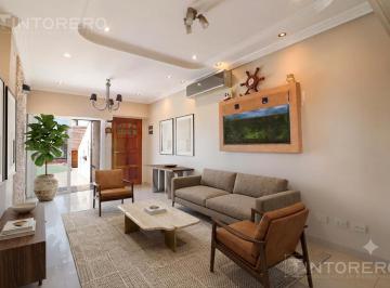 Casa · 67m² · 3 Ambientes · Venta Casa 3 Ambientes con Amplia Terraza
