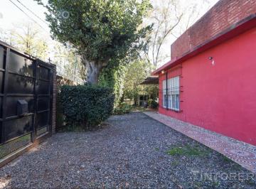Casa · 60m² · 3 Ambientes · 1 Cochera · Casa 3 Ambientes con Jardin y Pileta en Moreno