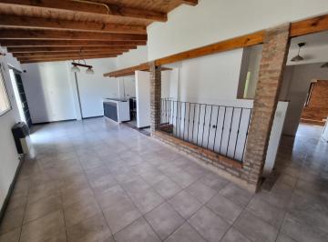 Departamento · 83m² · 4 Ambientes · Venta Departamento con Patio Rosario. Excelente Estado