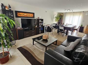 Casa · 102m² · 4 Ambientes · 2 Cocheras · Dúplex en Venta 3 Dorm. Complejo Las Jarkanas (Valle Escondido) Apto Crédito