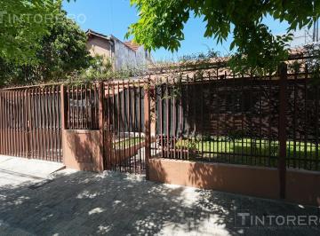 Casa · 104m² · 3 Ambientes · 1 Cochera · Casa de 3 Ambientes en Venta en El Palomar con Cochera