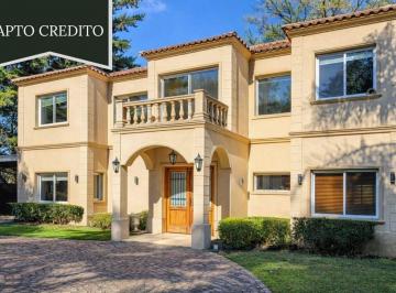Casa · 340m² · 8 Ambientes · 1 Cochera · Venta Casa Barrio La Soberana Gral Rodriguez Acred
