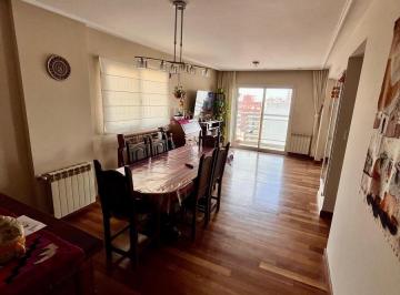 Departamento · 70m² · 3 Ambientes · Departamento en Alquiler Temporario - 2 Dorm. 2 Baños - Mar del Plata