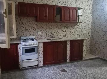 Casa de 8 ambientes, San Miguel de Tucumán · Casa en Alquiler Av Saenz Peña 600 Ideal Vivienda o Comercial