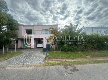 Casa · 1485m² · 4 Ambientes · 4 Cocheras · Casa en Venta en Los Lagartos