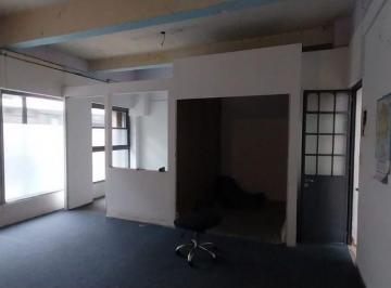 Depósito de 2 ambientes, Once · Inmueble 56 m² Al Frente