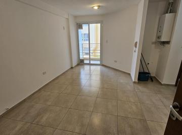 Foto · Departamento en Alquiler a m Plaza Rivadavia
