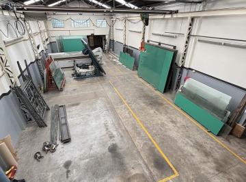 Bodega-Galpón · 322m² · 5 Ambientes · 1 Cochera · Alquiler Galpon Local con Oficinas Excelente Estado en Tigre Centro