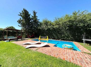 Casa · 125m² · 3 Ambientes · Venta Casa 3 Amb con Pileta y Gran Lote Lujan
