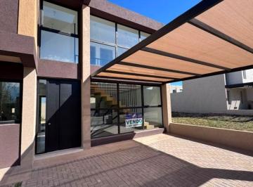 Casa de 4 ambientes, Córdoba · Casa de Categoría en Docta – Etapa 2