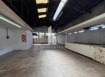 Depósito · 575m² · Departamento en Floresta