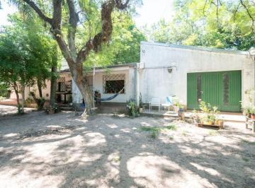 Casa · 160m² · 7 Ambientes · 1 Cochera · Venta Casa con Amplio Terreno, Pileta y Galpón