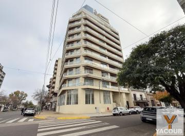 Local comercial · 177m² · 1 Ambiente · Local en Alquiler - 2 Baños - 177 m - La Plata