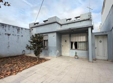 Casa · 95m² · 3 Ambientes · 1 Cochera · Casa en General San Martin