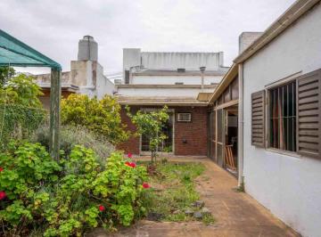 Casa · 180m² · 3 Ambientes · 2 Cocheras · Casa Dos Dorm.. La Plata