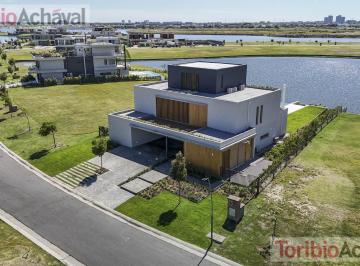 Casa · 336m² · 9 Ambientes · 4 Cocheras · Casa Premium, Al Agua, a Estrenar, 9 Amb, en Venta en Los Puentes, Nordelta