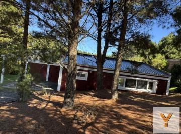 Casa · 127m² · 4 Ambientes · 1 Cochera · Casa en Venta - 3 Dorm. 2 Baños - 127.38 m² - Pinamar