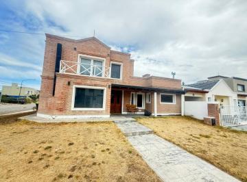 Casa de 4 ambientes, Playa Unión · Venta Chalet Playa Unión