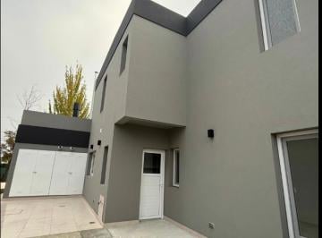 Casa · 321m² · 8 Ambientes · 2 Cocheras · Casa en Venta 8 Ambientes en Barrio Cerrado Costa Azul
