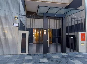 Departamento · 68m² · 2 Ambientes · Alquiler - Dpto. 2 Ambientes en San Isidro con Balcón Pileta Cochera Excelente Ubicación