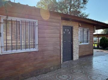 Casa · 3 Dormitorios · Casa en Venta - Brrio. Don Pedro