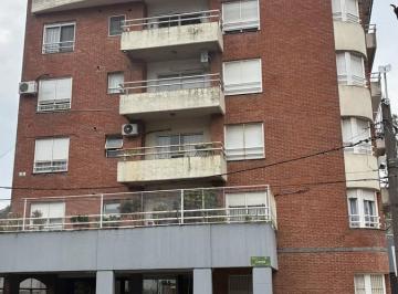 FRENTE · Departamento 3 Ambientes en Alquiler Apto Uso Profesional Adrogue