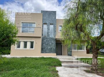 Casa · 200m² · 5 Ambientes · 1 Cochera · Excelente Casa en San Matias!