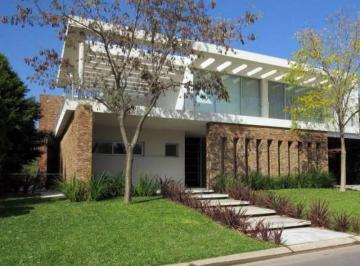 Casa · 435m² · 8 Ambientes · 1 Cochera · Casa en Venta y Alquiler en Santa Bárbara