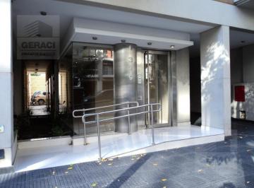 Departamento · 73m² · 3 Ambientes · 1 Cochera · Excelente Semipiso de 3 Ambientes con Cochera - Caballito