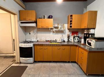 Casa · 135m² · 4 Ambientes · 1 Cochera · Casa en Venta en Burzaco, Almirante Brown, G. B. a. Zona Sur