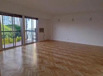 Departamento · 135m² · 4 Ambientes · 1 Cochera · Impecable Semipiso con Cochera y Baulera Frente a Parque Las Heras