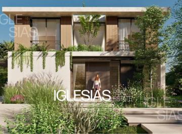 Casa · 261m² · 6 Ambientes · 1 Cochera · Casa en Venta en Los Castaños, Nordelta