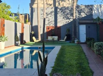 Casa de 3 ambientes, Ciudad de Santa Fe · Excelente Casa en Planta Baja con Quincho y Pileta