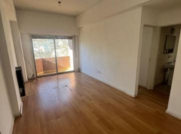 Departamento de 3 ambientes, Neuquén · Dpto con Balcon Al Frente, Salta 170.