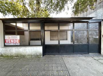 Casa · 157m² · 4 Ambientes · 1 Cochera · Casa en Tiro Suizo