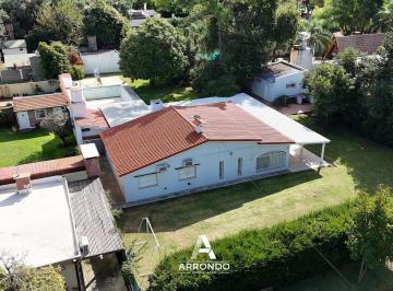 Casa · 210m² · 3 Dormitorios · Casa en Funes
