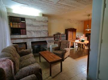 Casa · 147m² · 6 Ambientes · 1 Cochera · Casa a Refaccionar en Venta Barrio Providencia