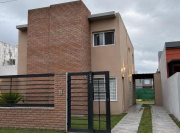 Casa · 110m² · 4 Ambientes · Casa en Fisherton