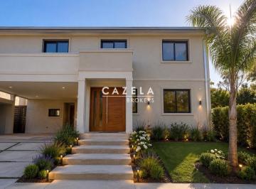 Casa · 550m² · 6 Ambientes · Casa - Yerba Buena