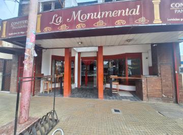 Local comercial · 312m² · 5 Ambientes · Local + Departamento de Tres Ambientes a Refaccionar