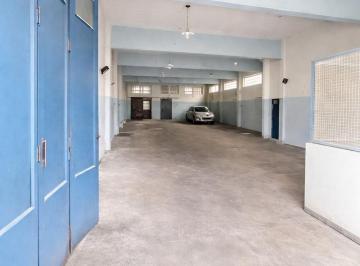 Local comercial · 215m² · 2 Ambientes · 1 Cochera · Local, Deposito o Galpón en Alquiler en Villa Devoto