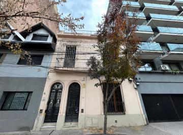 Casa · 80m² · 5 Ambientes · Casa en Planta Baja de Dos Dorm.
